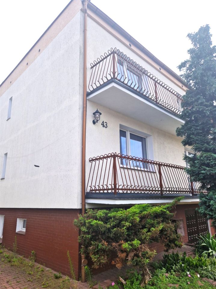 bliźniak, 4 pokoje Gniezno. Zdjęcie 2