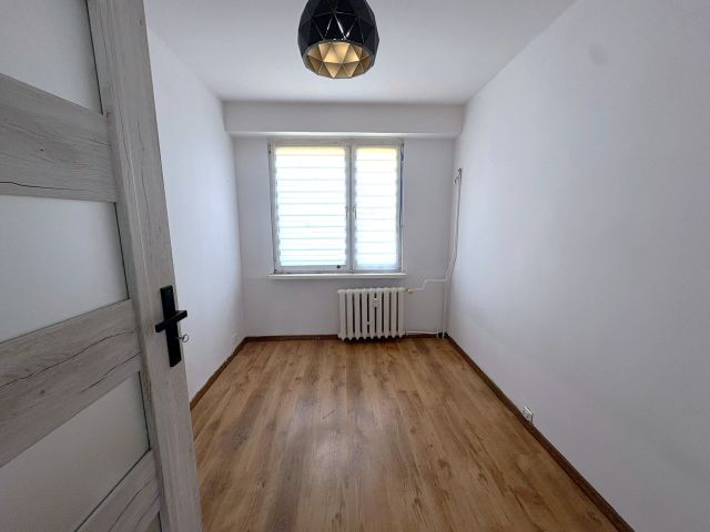 Mieszkanie 3-pokojowe Toruń Na Skarpie, ul. Stefana Srebrnego. Zdjęcie 1