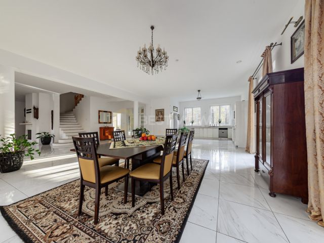 dom wolnostojący, 6 pokoi Magdalenka. Zdjęcie 4