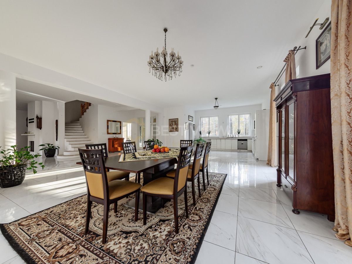 dom wolnostojący, 6 pokoi Magdalenka. Zdjęcie 4