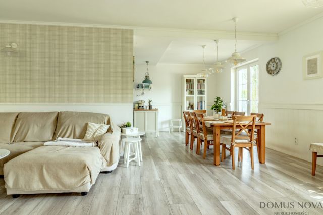 dom wolnostojący, 5 pokoi Dąbrowa Chotomowska, ul. Czeremchowa. Zdjęcie 7