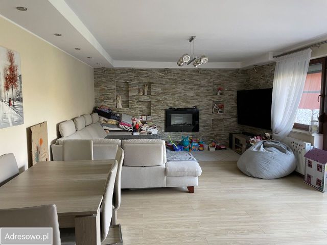 dom szeregowy, 5 pokoi Oława, ul. Hugona Kołłątaja. Zdjęcie 1