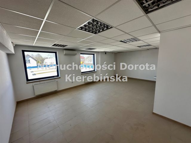 Lokal Tomaszów Mazowiecki, ul. ks. Jerzego Popiełuszki. Zdjęcie 3