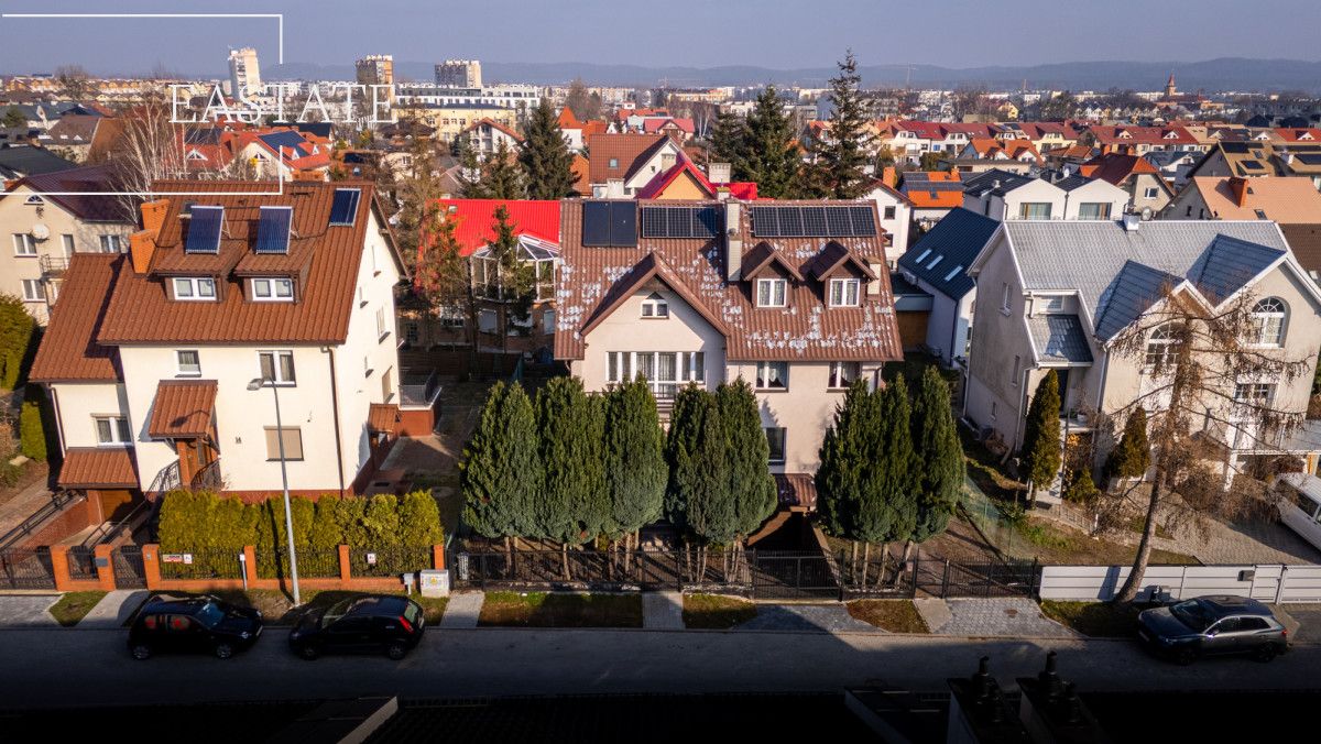 dom wolnostojący, 11 pokoi Rumia, ul. Oliwska. Zdjęcie 2