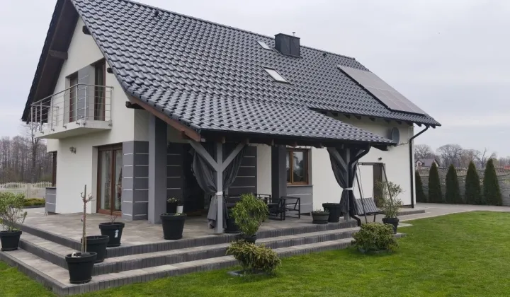 dom wolnostojący, 4 pokoje Wykroty