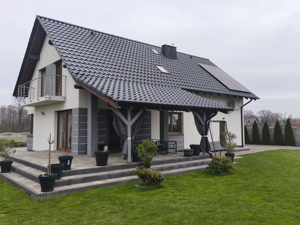 dom wolnostojący, 4 pokoje Wykroty. Zdjęcie 1