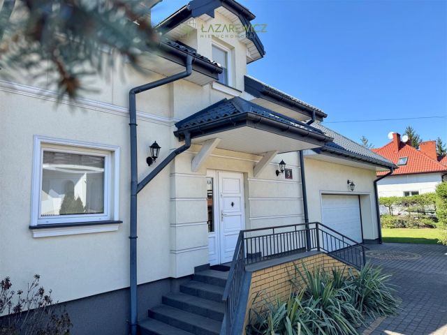 dom wolnostojący, 6 pokoi Warszawa Wawer. Zdjęcie 2