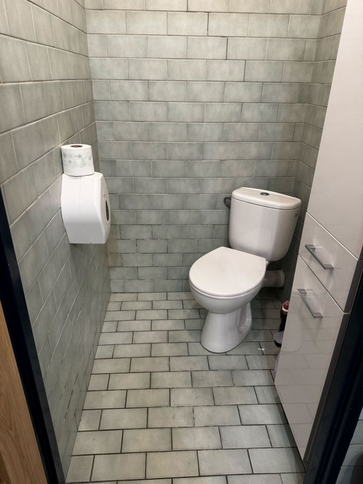 Lokal Tychy Centrum, al. Bielska. Zdjęcie 14