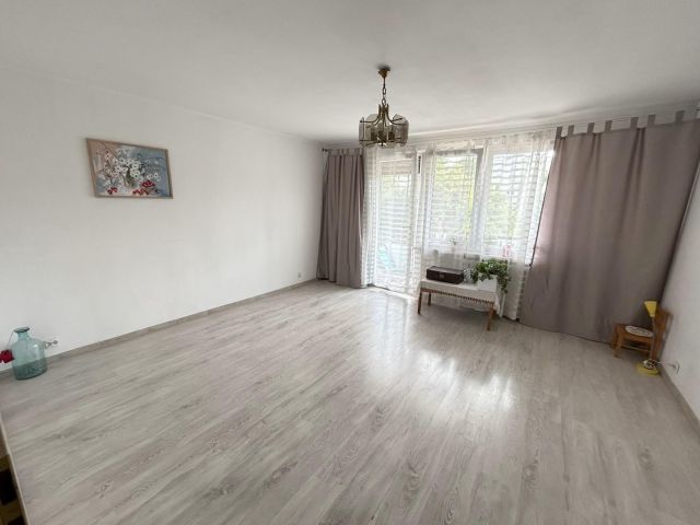 Mieszkanie 3-pokojowe Łódź Bałuty, ul. Nastrojowa. Zdjęcie 1