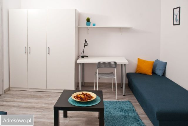 Mieszkanie 4-pokojowe Poznań Łazarz, ul. Kolejowa. Zdjęcie 1