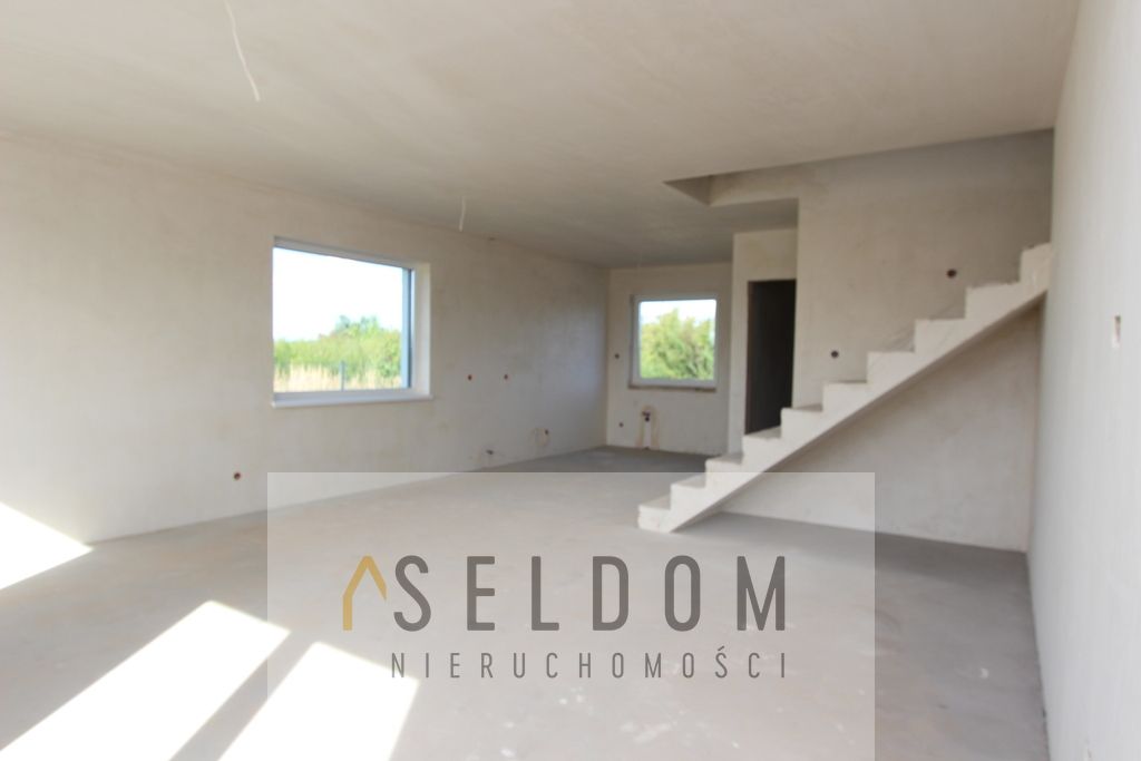 bliźniak, 4 pokoje Ślesin. Zdjęcie 15