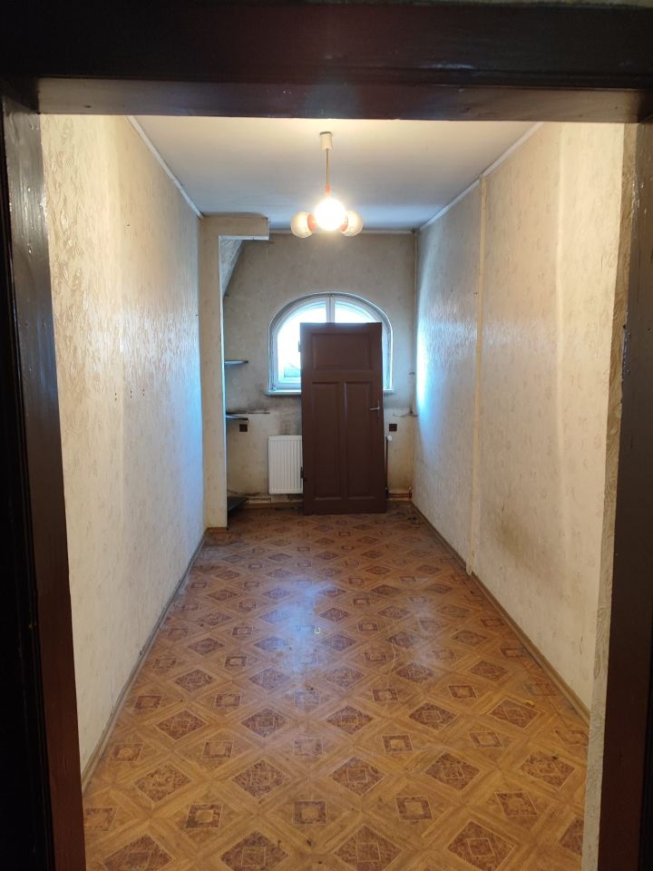 Mieszkanie 4-pokojowe Wałbrzych Śródmieście. Zdjęcie 2