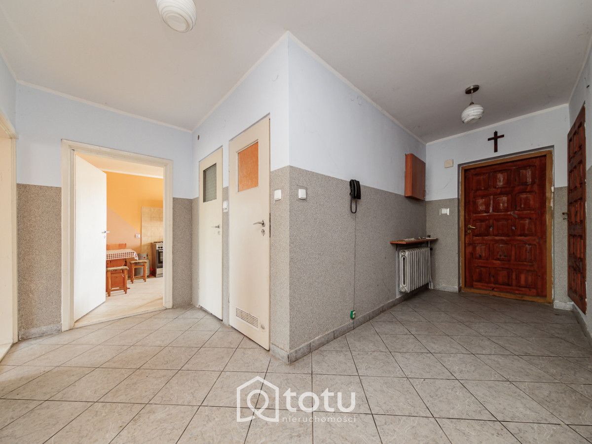 dom wolnostojący, 6 pokoi Mamino. Zdjęcie 8