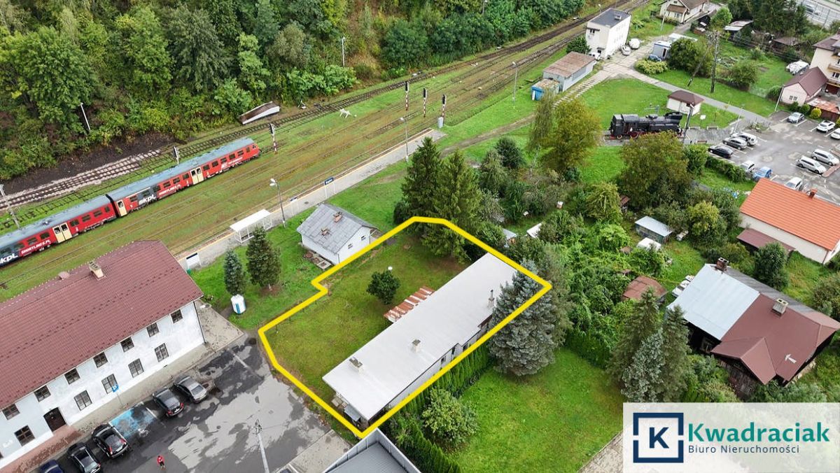 Lokal Zagórz, pl. Obrońców Węzła Zagórskiego. Zdjęcie 8