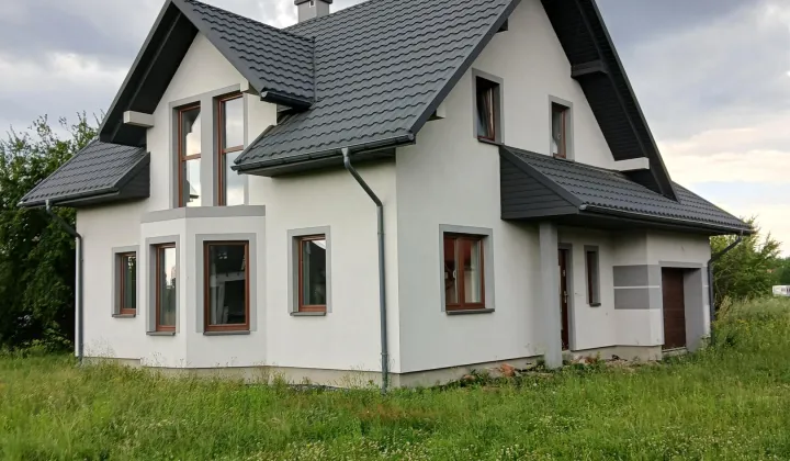 dom wolnostojący, 5 pokoi Koniaczów