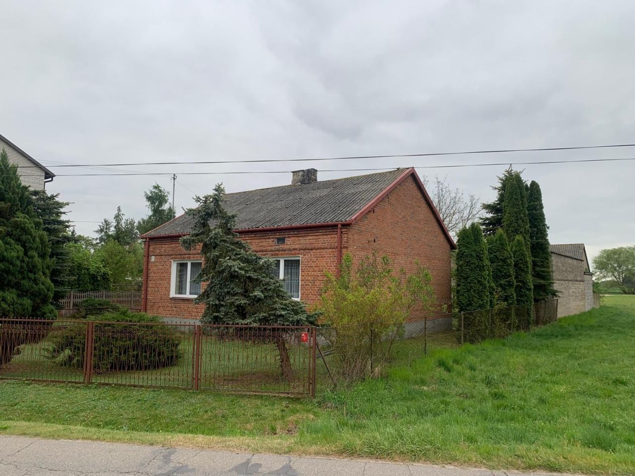 dom wolnostojący Bobrowniki. Zdjęcie 2