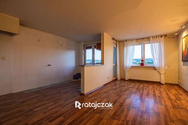 Mieszkanie 3-pokojowe Rumia. Zdjęcie 4