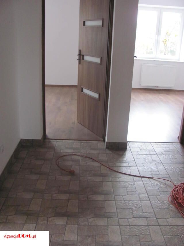 Mieszkanie 3-pokojowe Radonice. Zdjęcie 8