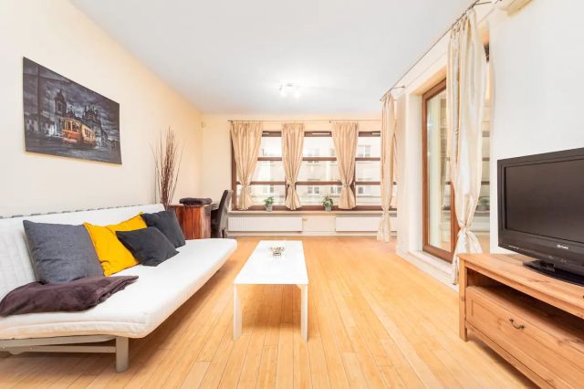 Mieszkanie 3-pokojowe Warszawa Śródmieście, ul. Sienna. Zdjęcie 1