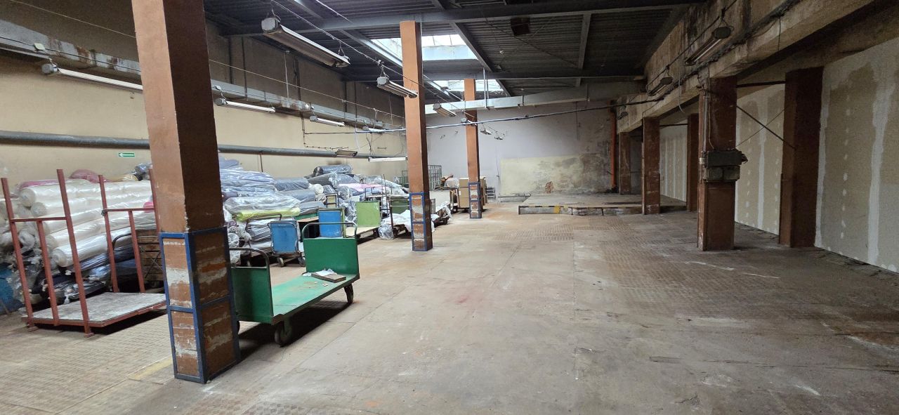 Hala/magazyn Łódź Bałuty, ul. Zygmunta Sierakowskiego. Zdjęcie 3