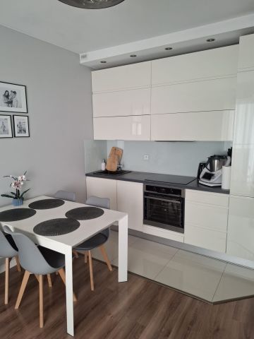 Mieszkanie 3-pokojowe Warszawa Ursus, ul. Elżbiety Rakuszanki. Zdjęcie 1