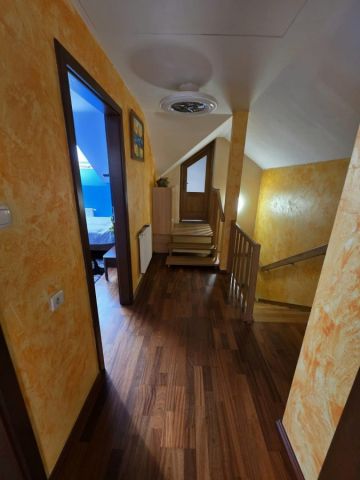 dom wolnostojący, 6 pokoi Stalowa Wola, ul. Czesława Niemena. Zdjęcie 5