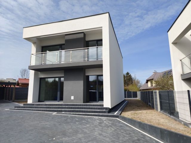 dom wolnostojący Rzeszów Śródmieście, ul. Staromiejska. Zdjęcie 1