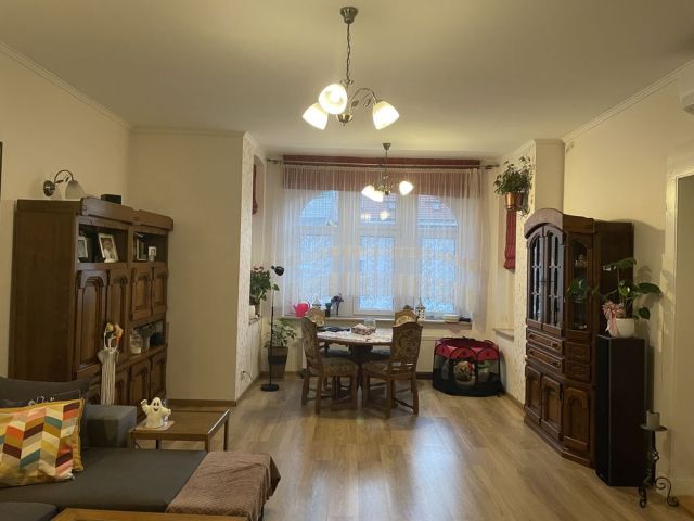 Mieszkanie 4-pokojowe Legnica, ul. Jana Matejki. Zdjęcie 1