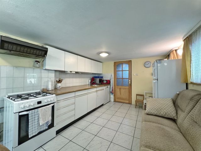 dom wolnostojący, 10 pokoi Berest. Zdjęcie 22