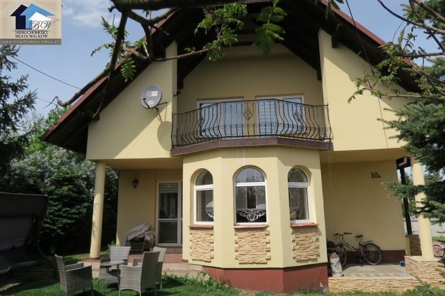 dom wolnostojący, 7 pokoi Kwaśniów Dolny. Zdjęcie 1