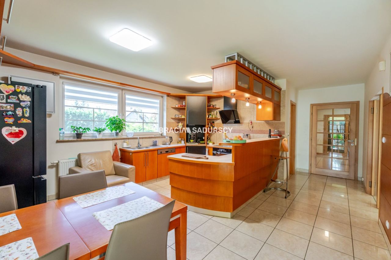 dom, 6 pokoi Kraków Bieżanów, ul. Kameliowa. Zdjęcie 20