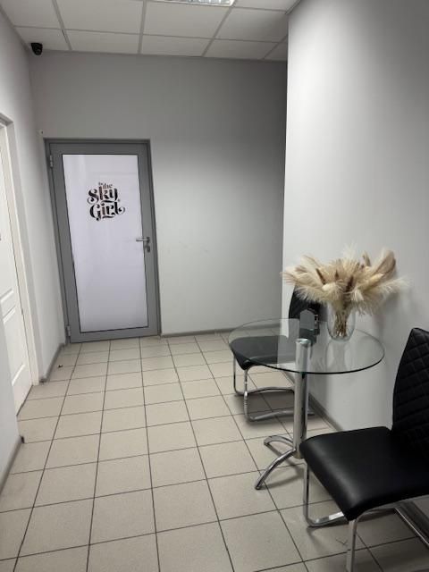 Biuro Warszawa Zacisze, ul. Tużycka. Zdjęcie 2