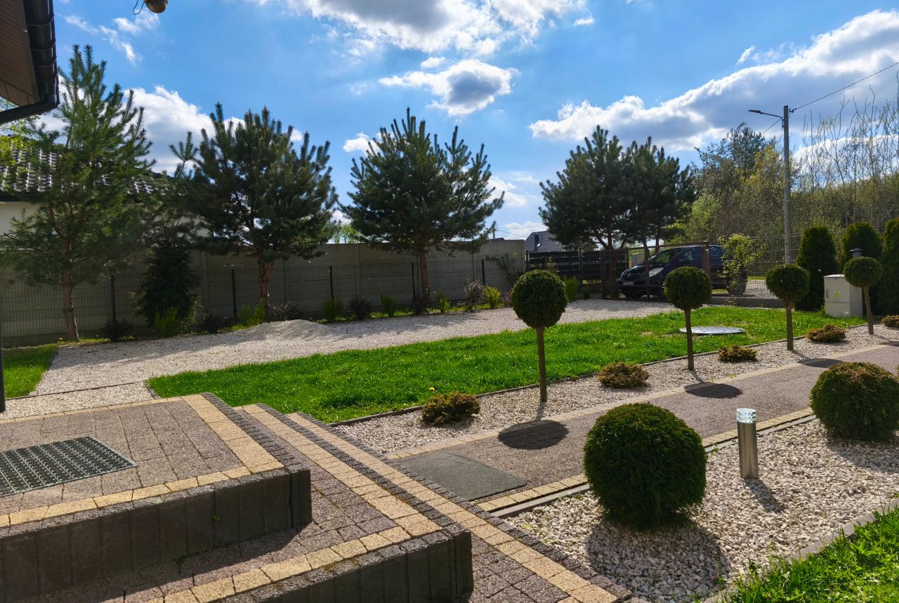 dom wolnostojący, 4 pokoje Trześń Błonie, ul. Szafirowa. Zdjęcie 6