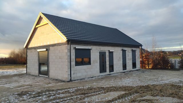 dom wolnostojący Stobno Pod Komorzą. Zdjęcie 1