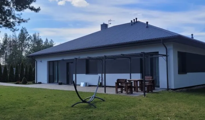 dom wolnostojący, 4 pokoje Zwierki