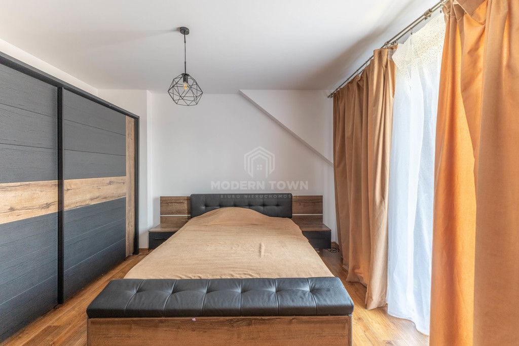 dom wolnostojący, 5 pokoi Nowe Miasto. Zdjęcie 11