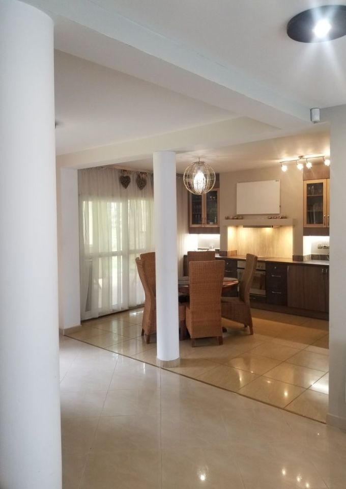 dom wolnostojący, 6 pokoi Radawa. Zdjęcie 4