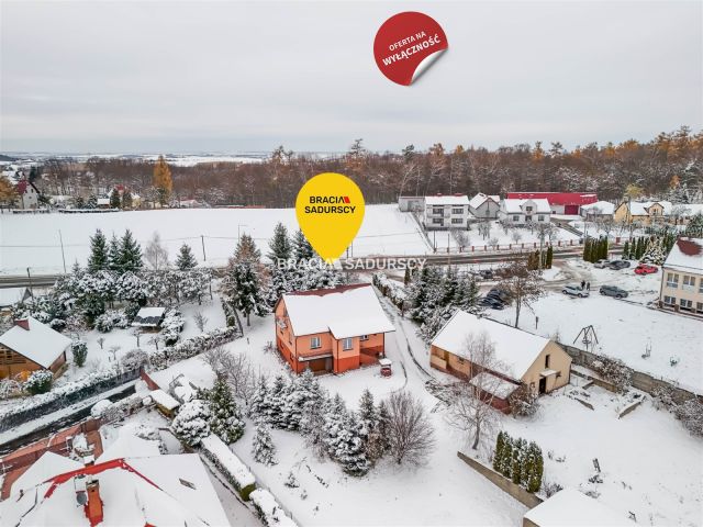 dom wolnostojący, 4 pokoje Pietrzejowice. Zdjęcie 1