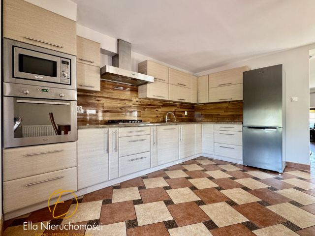 Mieszkanie 5-pokojowe Lubiatów. Zdjęcie 9