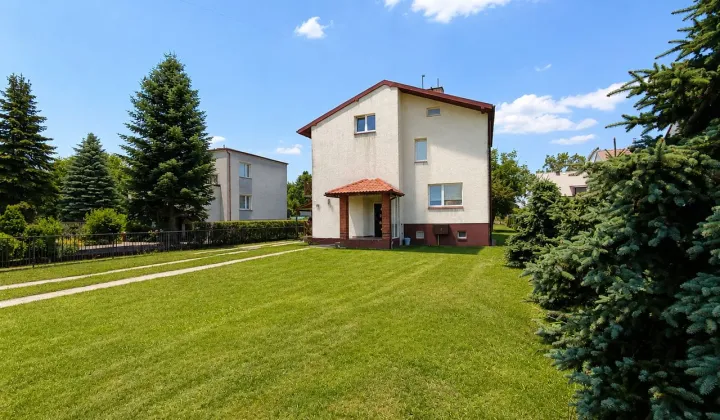 dom wolnostojący, 9 pokoi Kamieniec Wrocławski, ul. Szkolna