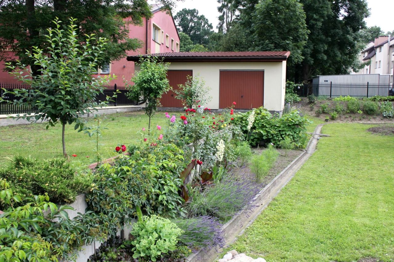 dworek, 11 pokoi Fałków. Zdjęcie 15