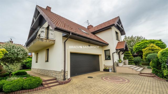dom wolnostojący, 6 pokoi Bibice, ul. Kwiaty Polne. Zdjęcie 10