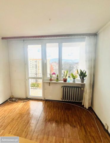 Mieszkanie 2-pokojowe Bielsko-Biała Śródmieście, ul. Romana Dmowskiego. Zdjęcie 1