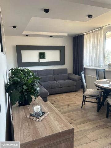 Mieszkanie 3-pokojowe Ruda Śląska Orzegów, ul. Kardynała Augusta Hlonda. Zdjęcie 1