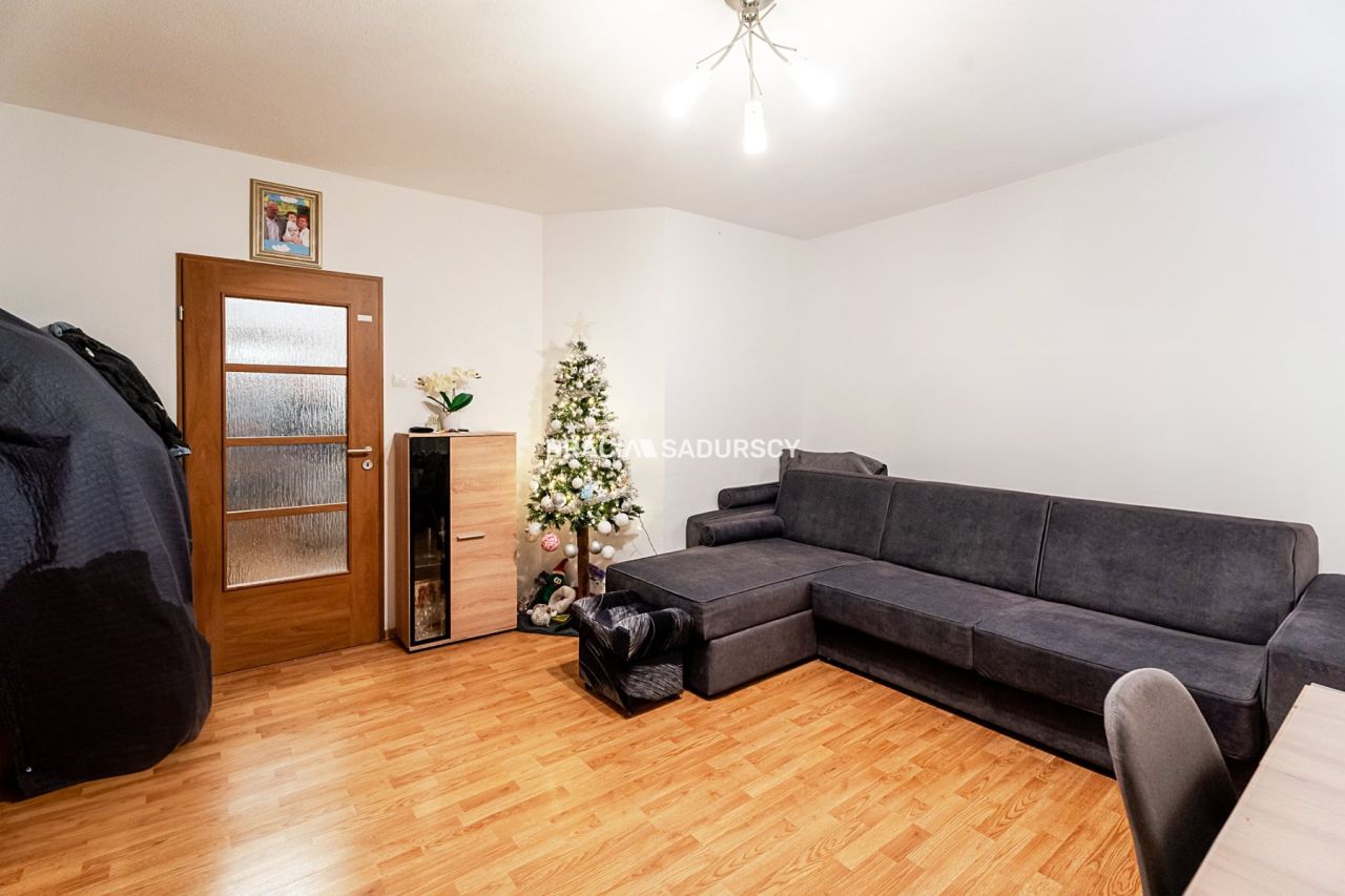 Mieszkanie 2-pokojowe Kraków Czyżyny, os. Dywizjonu 303. Zdjęcie 2