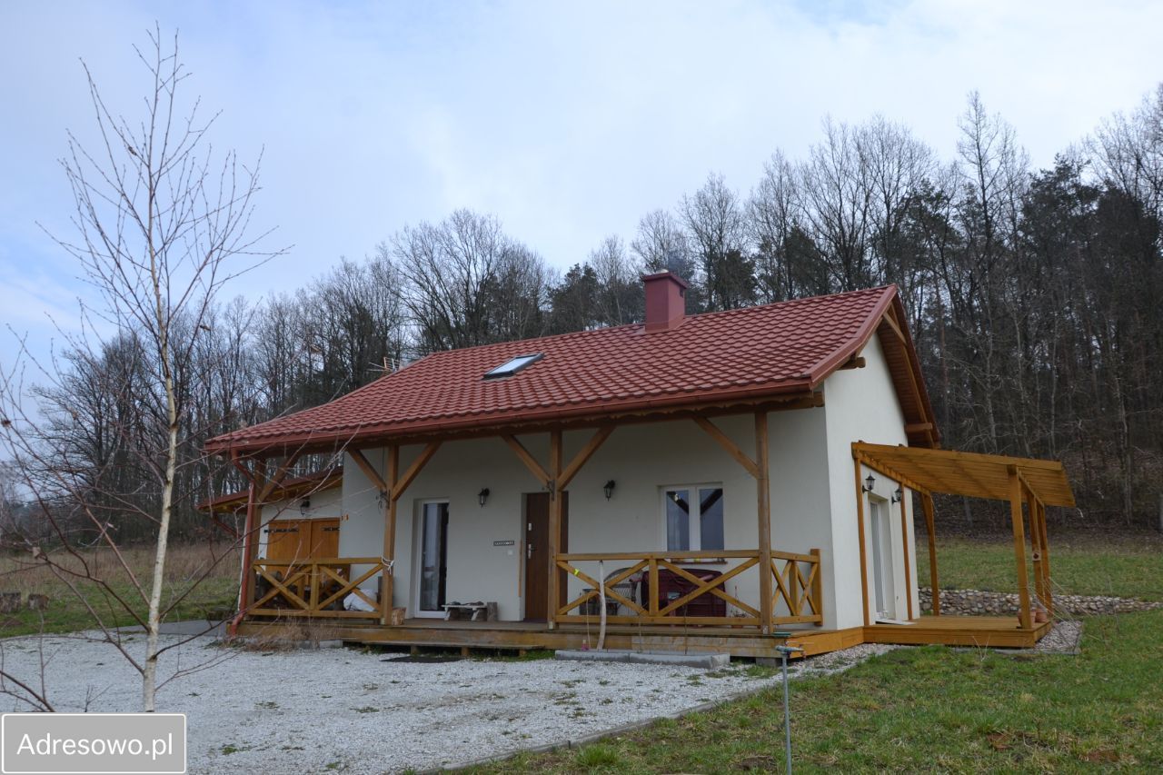 dom wolnostojący, 4 pokoje Fiałki. Zdjęcie 1