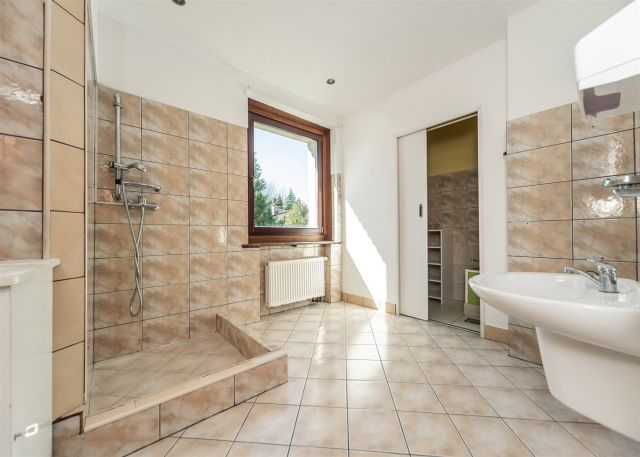 dom wolnostojący, 6 pokoi Bielsko-Biała, ul. Konstantego Damrota. Zdjęcie 34