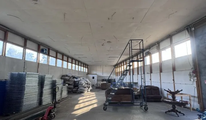 Hala/magazyn Trzebnica, ul. Ogrodowa