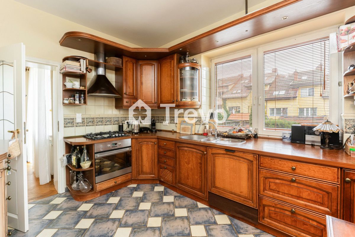 dom szeregowy, 8 pokoi Gdańsk Chełm, ul. prof. Romana Lipowicza. Zdjęcie 6