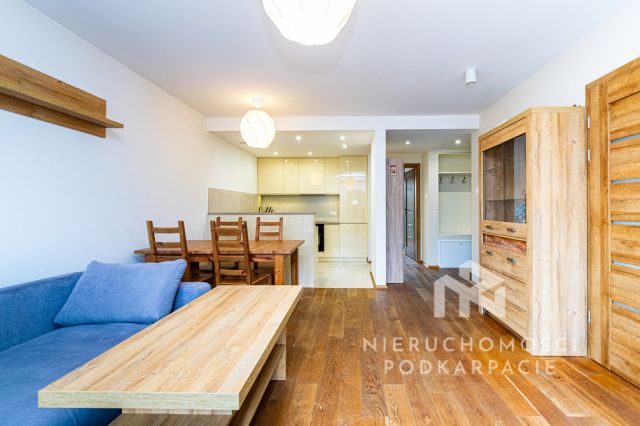 Mieszkanie 3-pokojowe Rzeszów, al. gen. Władysława Sikorskiego. Zdjęcie 2